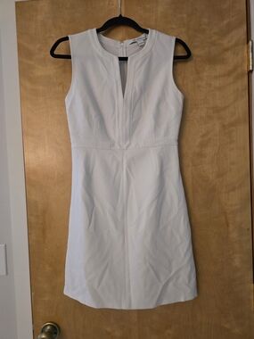 Diane Von Furstenberg White Sleeveless Sheath Dress
